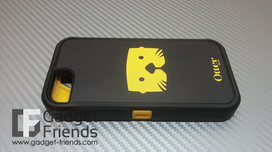 Otterbox iPhone 5 Defender Otter Character Sereis เคสมือถือ เคส iPhone5 สุดแจ่มมาพร้อมกับ Grip และลวดลายแมวน้ำตามแบบฉบับ Otterbox เท่โดดเด่นพร้อมการปกป้องสูงสุด 3 ชั้น สะดวกพกพาไปทุกที่